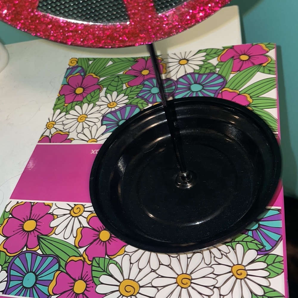 Claire’s Earring Holder - Picture 3 of 3